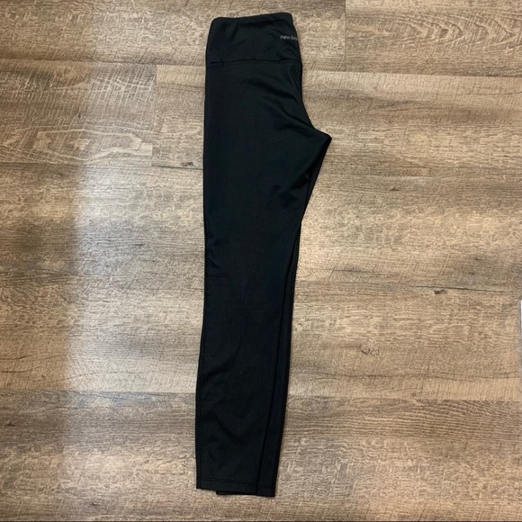 New Balance Black Leggings - Picture 2 of 5
